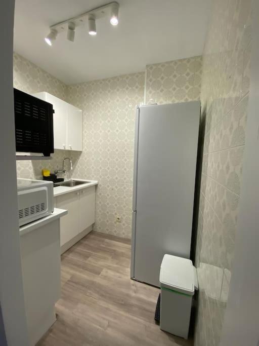 Apt Moderno Con Vistas, Recepcion 24 Hs Y Piscinas Benalmadena Ngoại thất bức ảnh