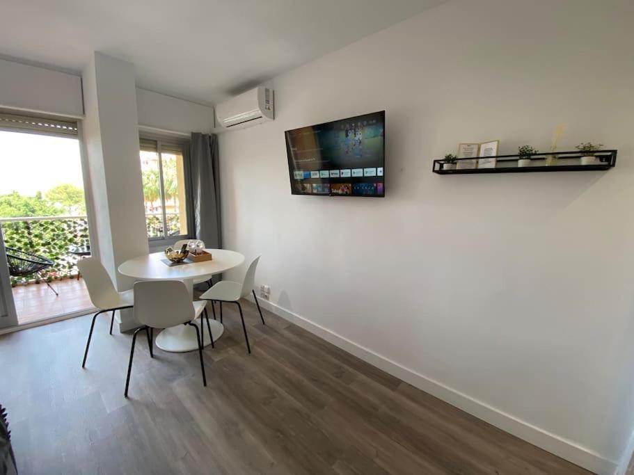Apt Moderno Con Vistas, Recepcion 24 Hs Y Piscinas Benalmadena Ngoại thất bức ảnh