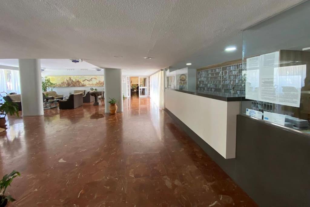 Apt Moderno Con Vistas, Recepcion 24 Hs Y Piscinas Benalmadena Ngoại thất bức ảnh